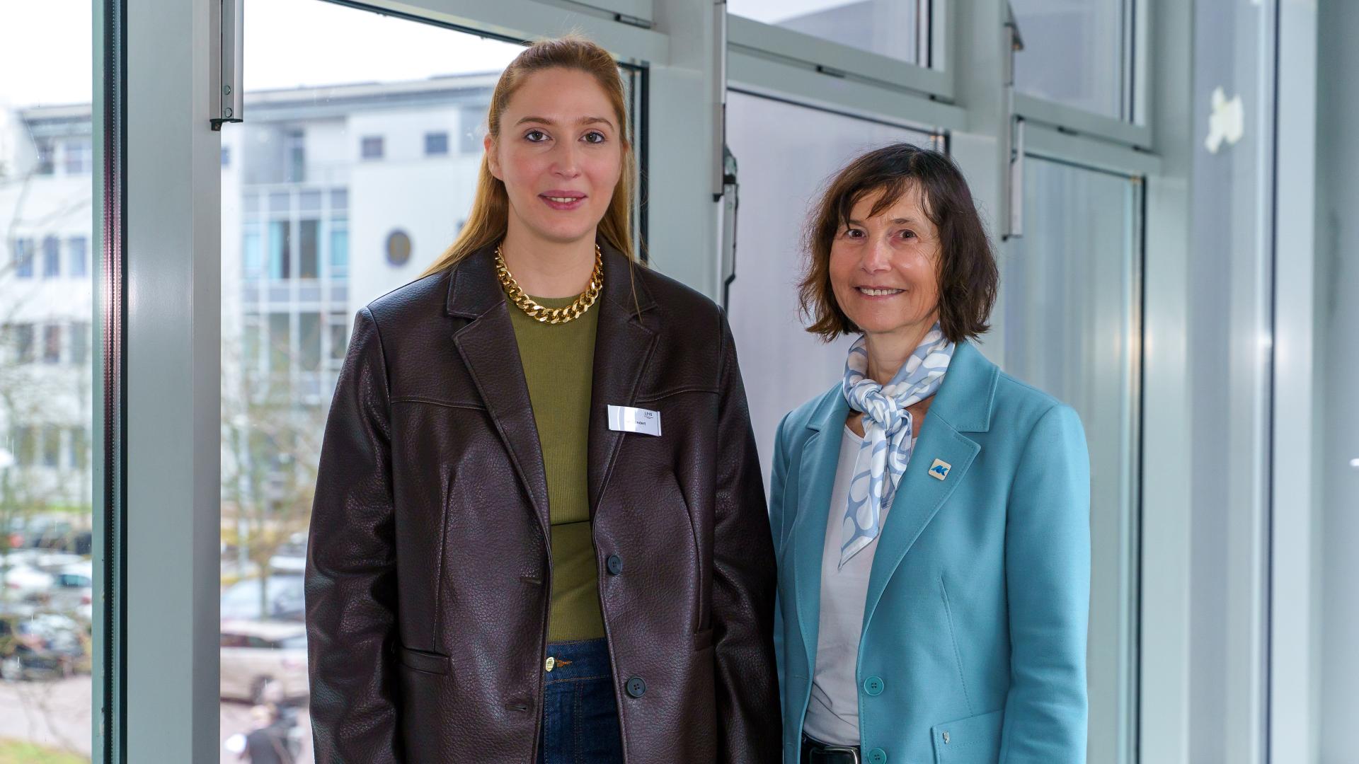 Ina Goedert (LMS) und Beatrice Zeiger (Arbeitskammer)