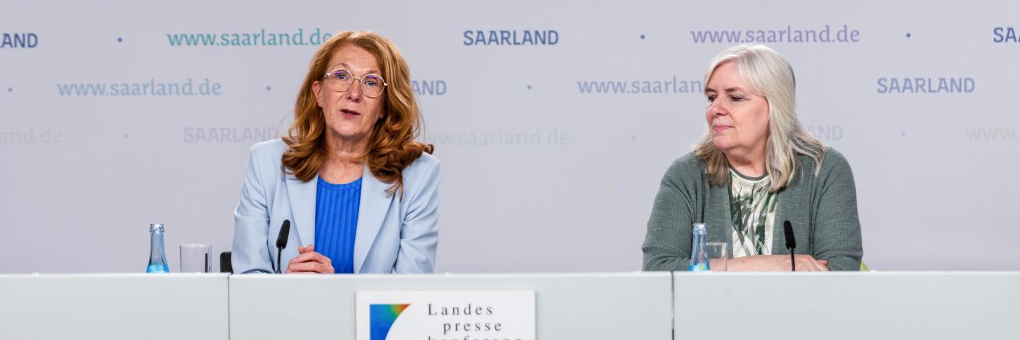 Landespressekonferenz, im Bild zu sehen Ministerin Berg (MUKMAV) und Karin Bickelmann (LMS) 