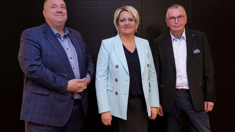 Staatssekretär Bischoff, Direktorin Meyer, Medienratsvorsitzender Ory